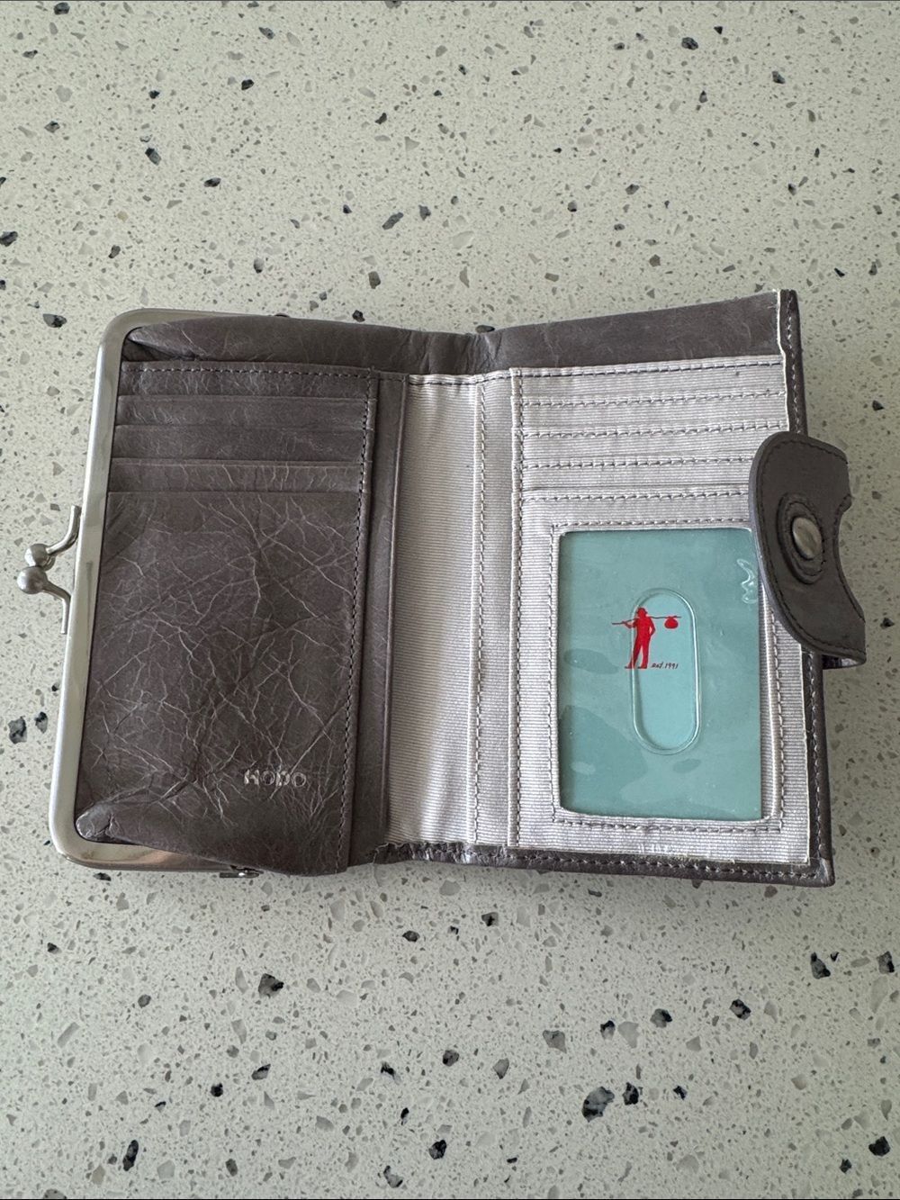 HOBO Wallet Small Clutch in Taupe Gray Textured Leather Kiss Lock EUC - Picture 4 of 12